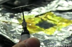با یک ابزار مکش تراشه را از روی مادربرد حرکت دهید-bga-soldering